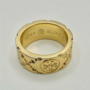 TORY BURCH Icon T Monogram Ring in Gold Size 6